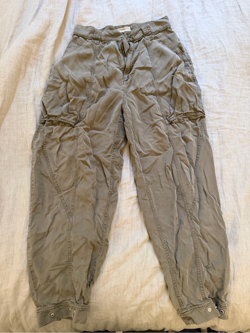 Urban Outfitters Women’s Cargo Pants in Washed Green
